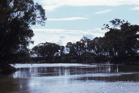 craigieburn to echuca|181 Km